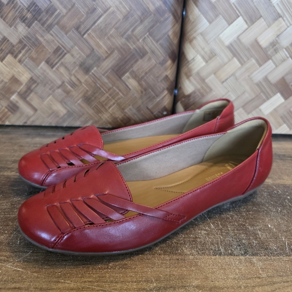 Clarks Collection Shoes Women's Size 9.5M Red Leather Loafer Slip On Comfort
